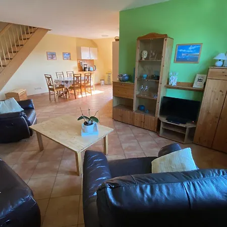 Retreat With Garden Access, Cleaning Included *