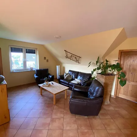 Retreat With Garden Access, Cleaning Included Pruchten