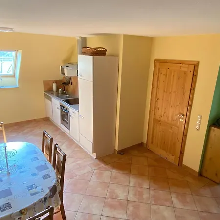Retreat With Garden Access, Cleaning Included Appartamento